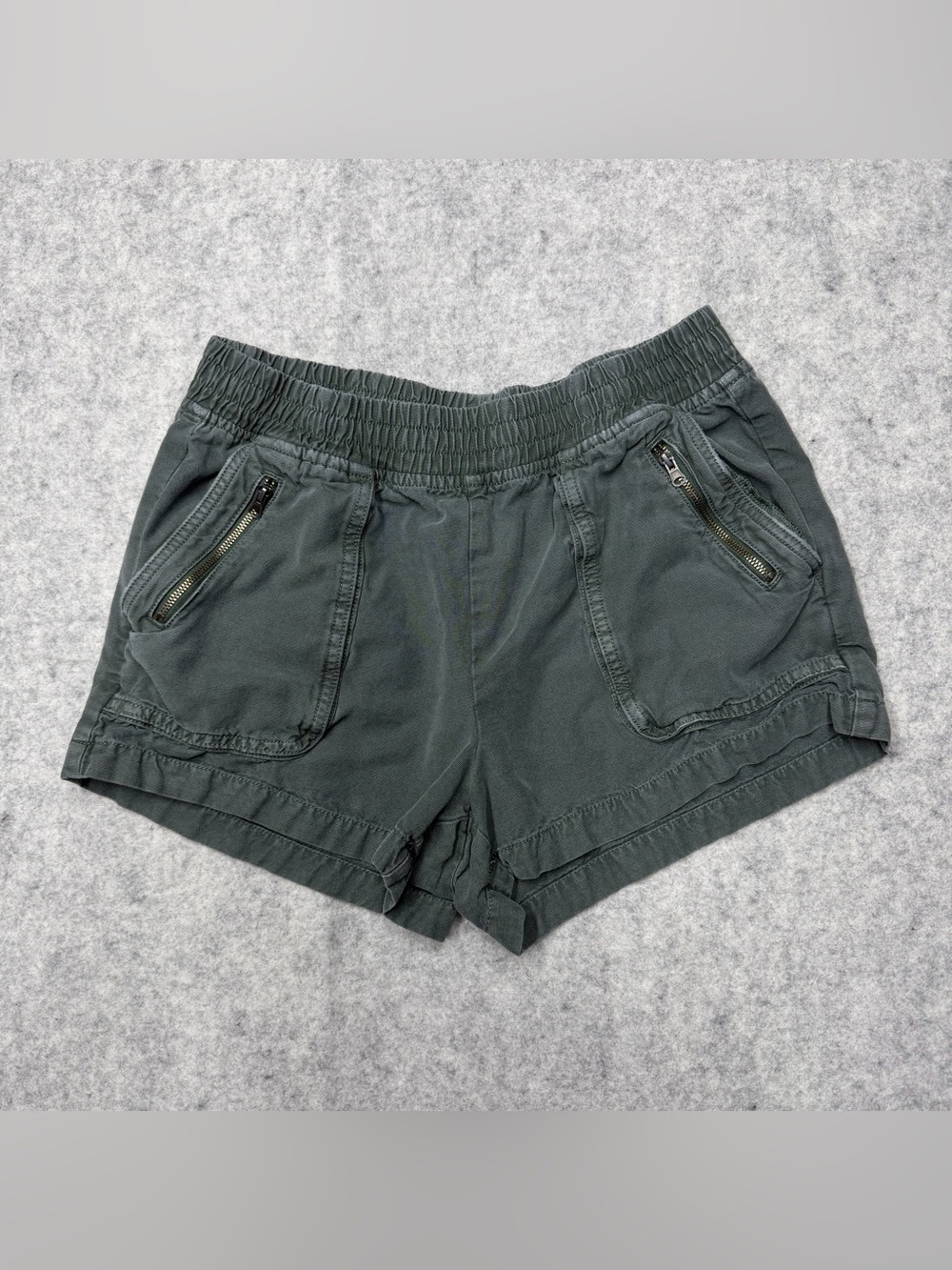 Aerie Utility Shorts Women Medium Green Zipper Pocket High Rise Cargo Lounge